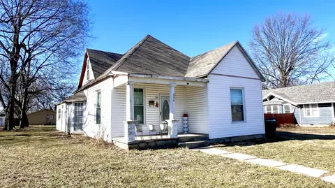 404 Frisco St, Monett, MO 65708