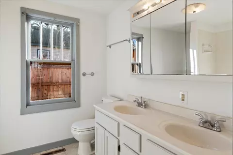 2736 N Fort Ave, Springfield, MO 65803 photo 11