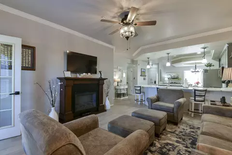 Living - 200 Glory Rd #D3, Branson, MO 65616 photo 1 of 3