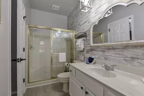 Bath - 200 Glory Rd #D3, Branson, MO 65616 photo 4 of 5