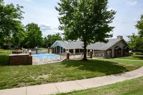Exterior - 200 Glory Rd #D3, Branson, MO 65616 photo 3 of 5