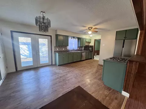 Kitchen - 7358 West St, Birch Tree, MO 65438 photo 1 of 2
