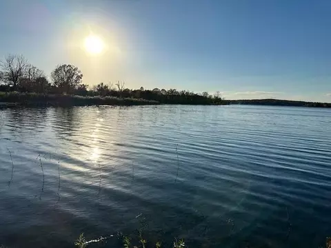 2077 E Tri Lakes Dr, Horseshoe Bend, AR 72512