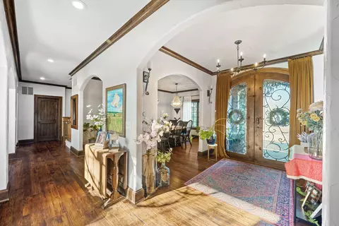 Entry Way - 2000 Beau Dr, Carthage, MO 64836 photo 1 of 5
