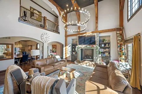Living - 2000 Beau Dr, Carthage, MO 64836 photo 2 of 5