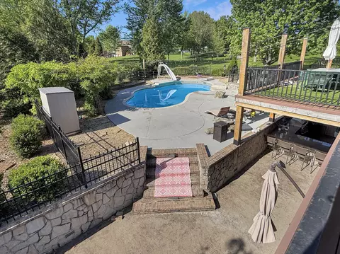 Exterior - 2000 Beau Dr, Carthage, MO 64836 photo 6 of 9