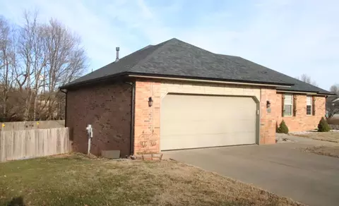 1001 W Broad St, Republic, MO 65738