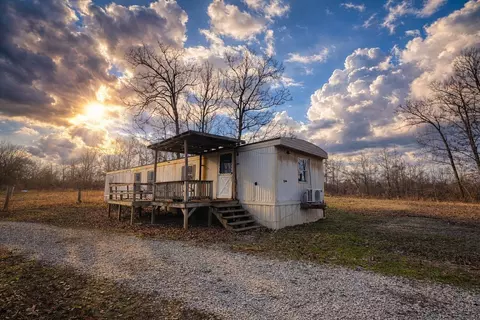 104 Private Road H4, Alton, MO 65606