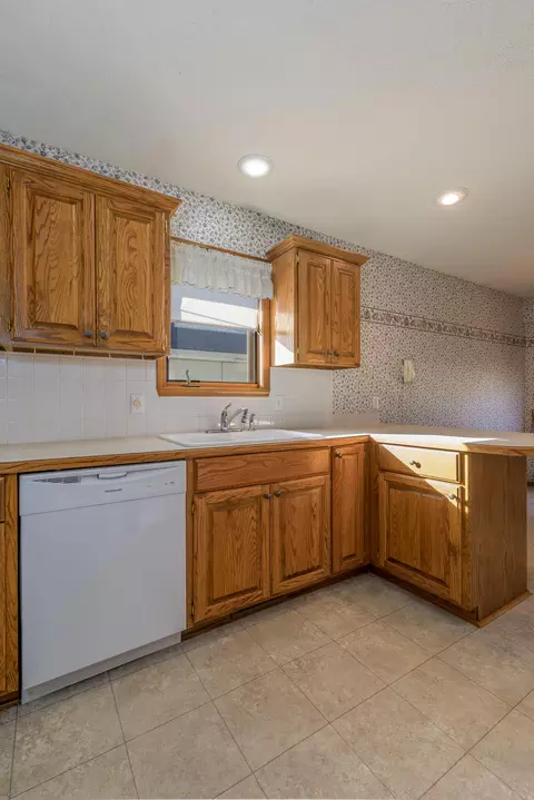 3135 S Newton Ave, Springfield, MO 65807 photo 12