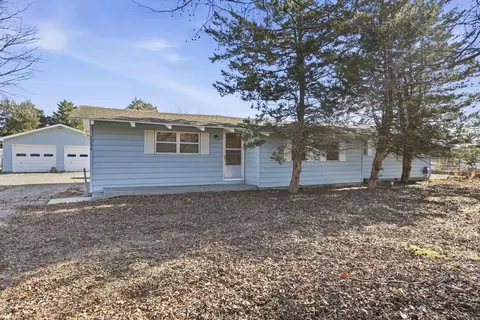 2314 S Farm Road 123, Springfield, MO 65807
