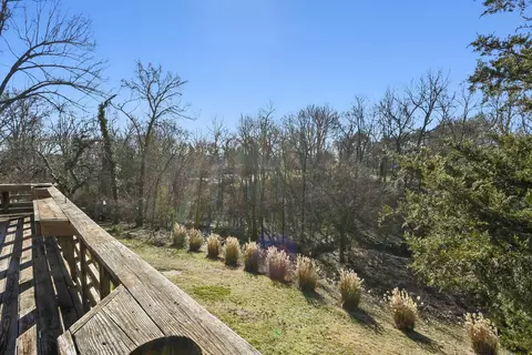 Exterior - 4254 E Ridgeview Dr, Springfield, MO 65809 photo 10 of 13