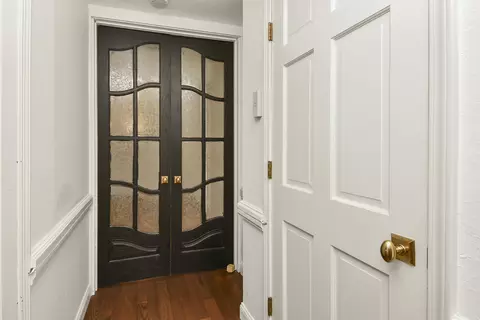 Entry Way - 4254 E Ridgeview Dr, Springfield, MO 65809 photo 3 of 5