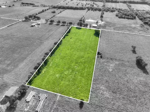 000 Civil War Rd, Carthage, MO 64836