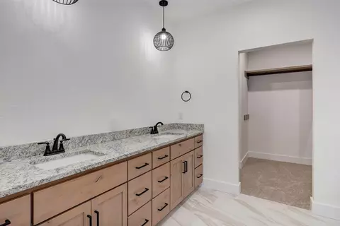 Bath - 2929 W Marty St, Springfield, MO 65810 photo 1 of 2