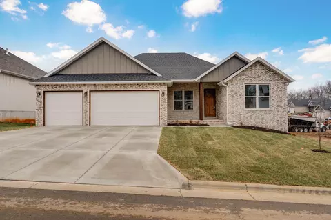2929 W Marty St, Springfield, MO 65810