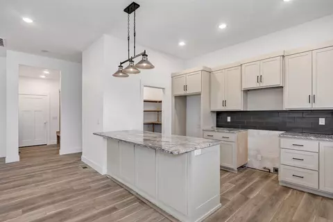 Kitchen - 2929 W Marty St, Springfield, MO 65810 photo 2 of 2