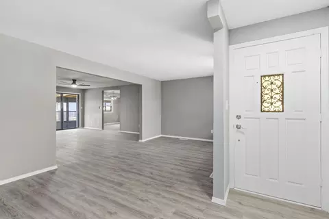Entry Way - 3301 South Ave, Springfield, MO 65807 photo 1 of 1