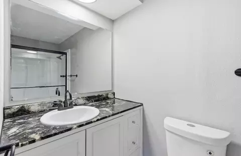 Bath - 3301 South Ave, Springfield, MO 65807 photo 2 of 3