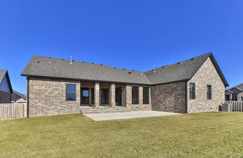 Exterior - 4584 E Hidden Oak St, Springfield, MO 65802 photo 7 of 10