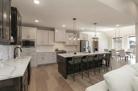 Kitchen - 4584 E Hidden Oak St, Springfield, MO 65802 photo 1 of 7
