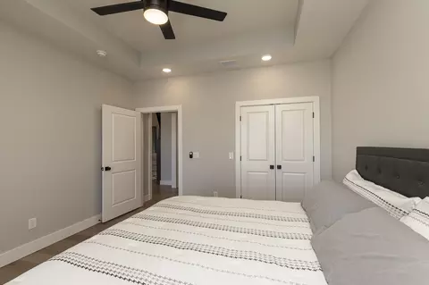 Bedroom - 4584 E Hidden Oak St, Springfield, MO 65802 photo 4 of 6