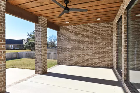 Exterior - 4584 E Hidden Oak St, Springfield, MO 65802 photo 5 of 10