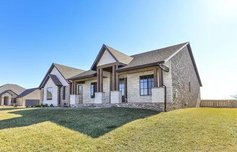Exterior - 4584 E Hidden Oak St, Springfield, MO 65802 photo 2 of 10