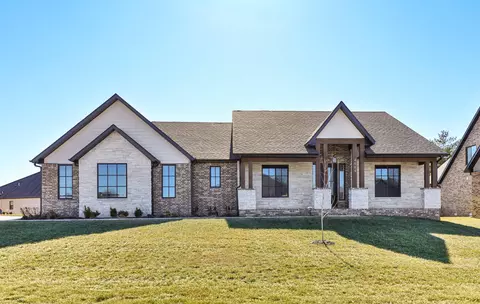 4584 E Hidden Oak St, Springfield, MO 65802