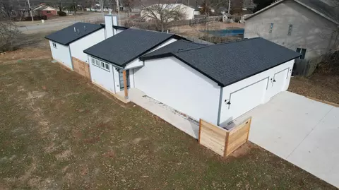 Exterior - 3481 W Moark St, Springfield, MO 65810 photo 6 of 8