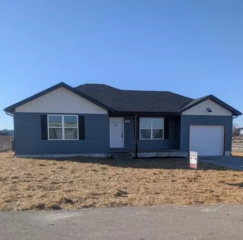 490 Texas Ave, Lebanon, MO 65536