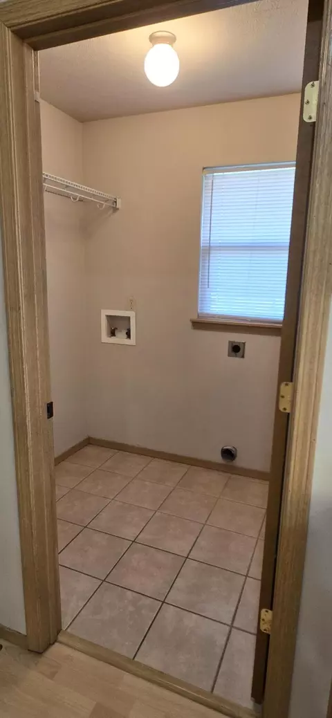 4324 W La Casa St, Springfield, MO 65802 photo 8