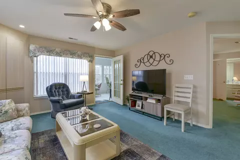 Living - 77 Anglers Pointe Dr #3, Branson, MO 65616 photo 4 of 4