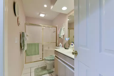 Bath - 77 Anglers Pointe Dr #3, Branson, MO 65616 photo 2 of 3