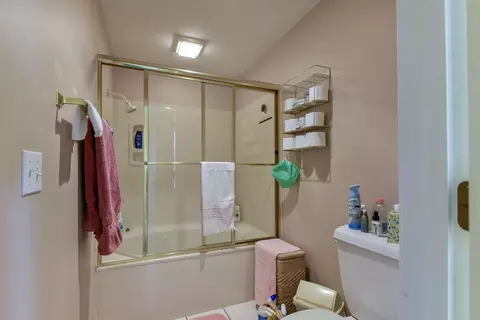 Bath - 77 Anglers Pointe Dr #3, Branson, MO 65616 photo 1 of 3