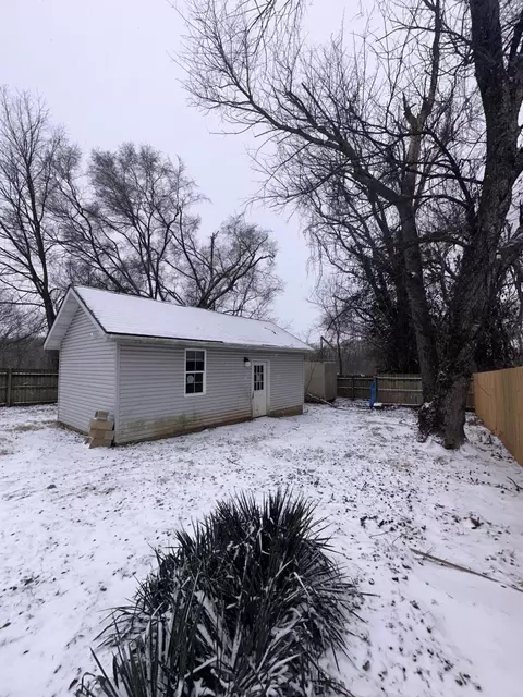 1105 S Overhill Ave, Springfield, MO 65802 photo 3