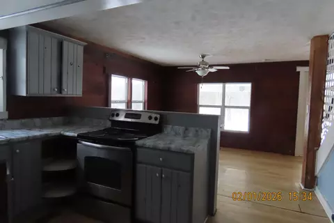Kitchen - 251 Durington Rd, Buffalo, MO 65622 photo 3 of 3