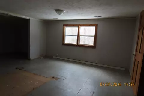 Living - 251 Durington Rd, Buffalo, MO 65622 photo 3 of 4