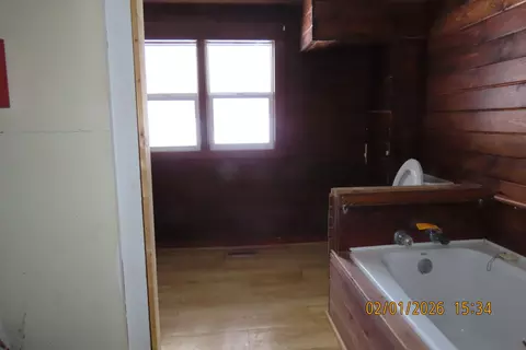 Bath - 251 Durington Rd, Buffalo, MO 65622 photo 1 of 5