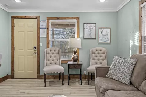Entry Way - 405 W College St, Branson, MO 65616 photo 1 of 2