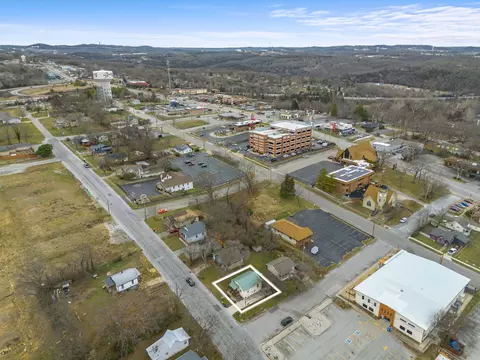 View/Area - 405 W College St, Branson, MO 65616 photo 2 of 16