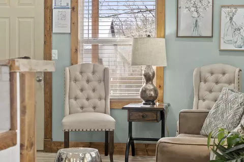 Entry Way - 405 W College St, Branson, MO 65616 photo 2 of 2