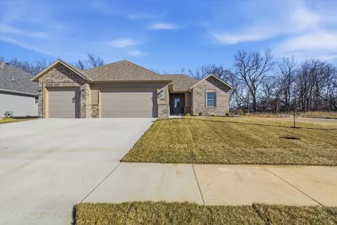 1370 N Collins Dr, Republic, MO 65738
