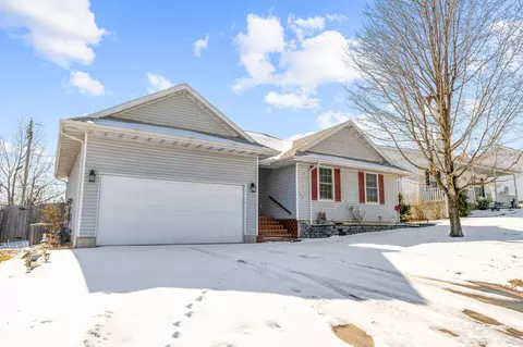 Exterior - 123 Primrose Ln, Branson, MO 65616 photo 4 of 12