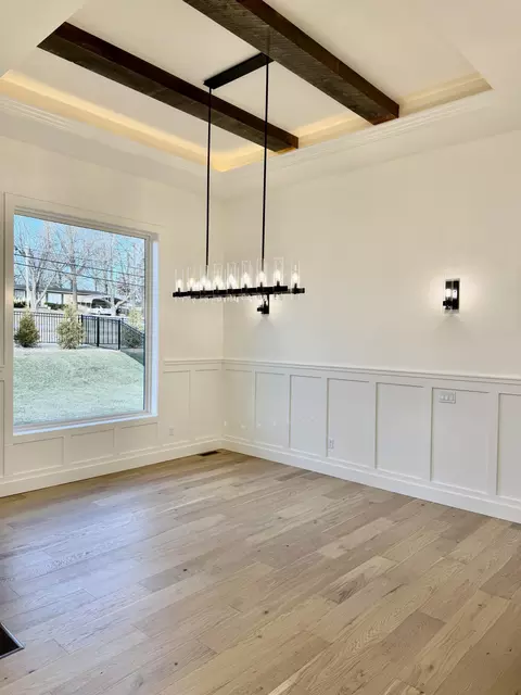 Dining - 3921 E Woodhue St, Springfield, MO 65802 photo 1 of 1