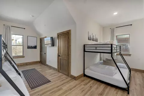 Bedroom - 151 Summer Bay Blvd, Branson, MO 65616 photo 16 of 18