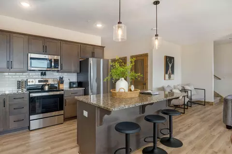 Kitchen - 151 Summer Bay Blvd, Branson, MO 65616 photo 2 of 4
