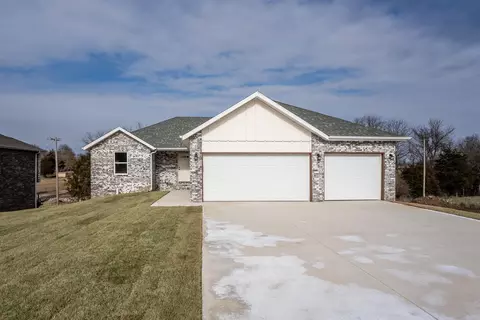 403 Wright St, Willard, MO 65781