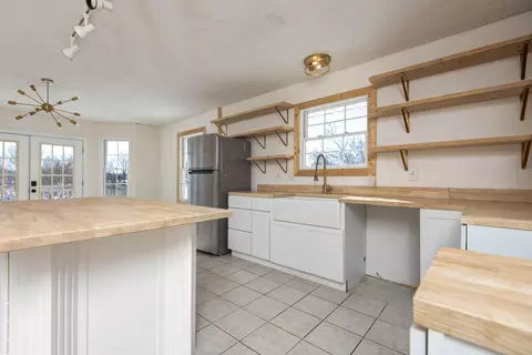 Kitchen - 6419 N Wexford Ln, Springfield, MO 65803 photo 3 of 3