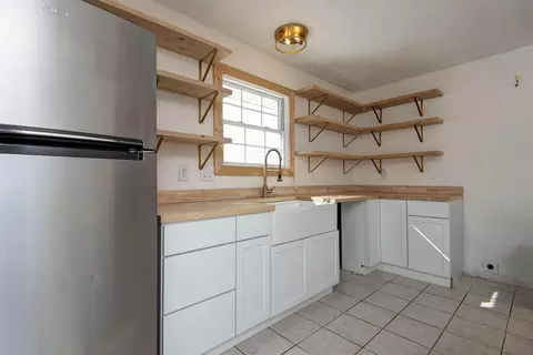 Kitchen - 6419 N Wexford Ln, Springfield, MO 65803 photo 1 of 3