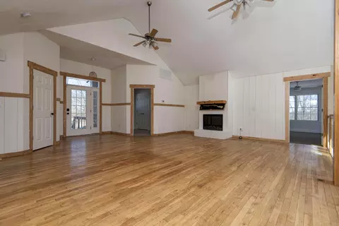 Living - 6419 N Wexford Ln, Springfield, MO 65803 photo 8 of 11